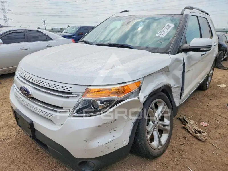 2014 Ford EXPLORER photo