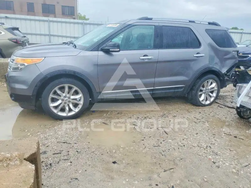 2014 Ford EXPLORER photo