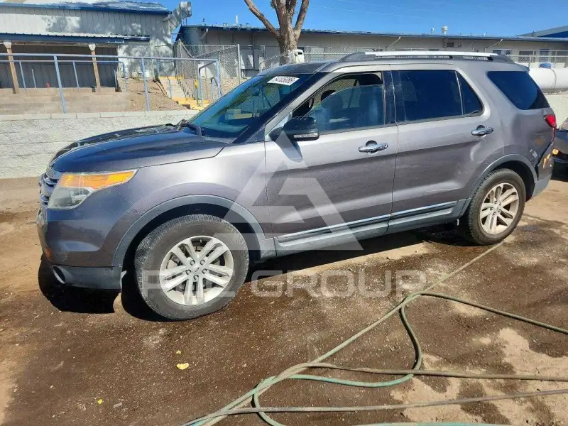2014 Ford EXPLORER photo
