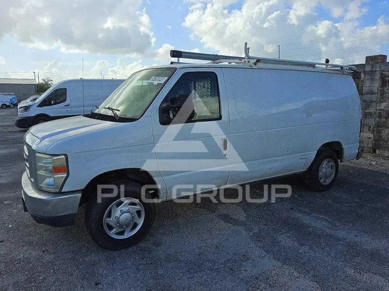 2014 Ford E-150 фото