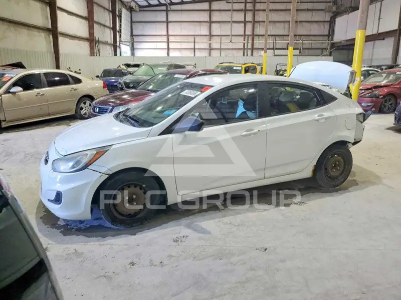 2014 Hyundai Accent photo