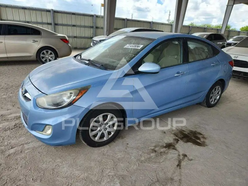 2014 Hyundai Accent photo