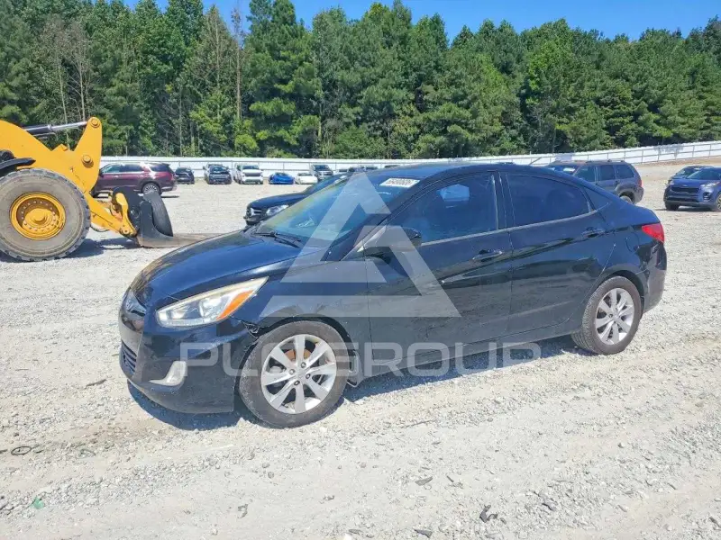 2014 Hyundai Accent photo