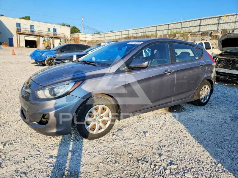 2014 Hyundai Accent photo