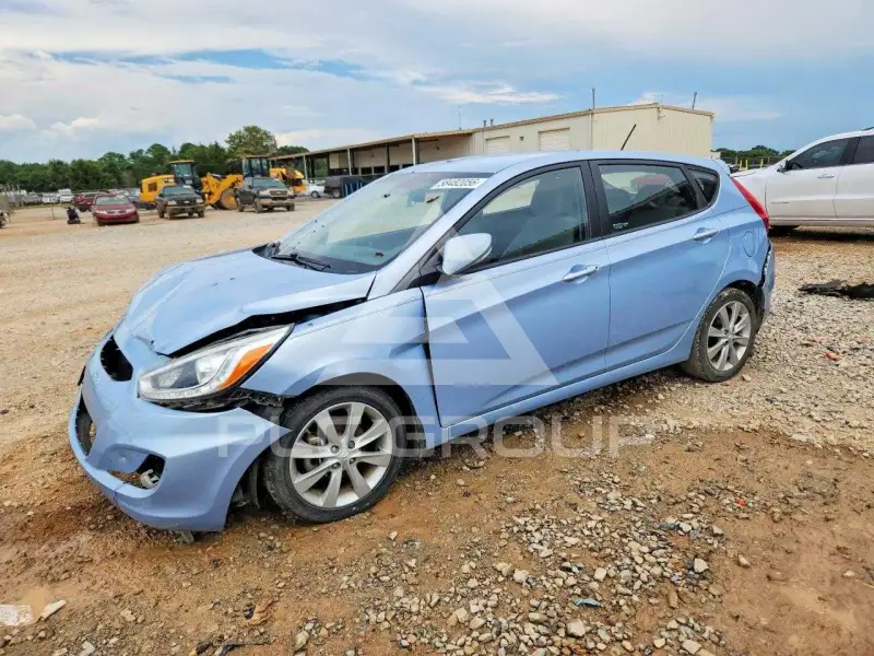 2014 Hyundai Accent photo