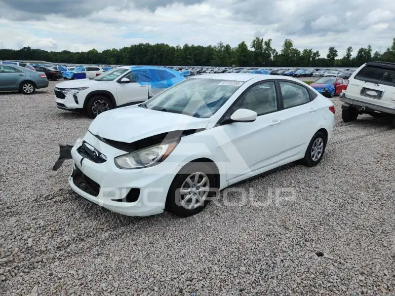 2014 Hyundai Accent фото