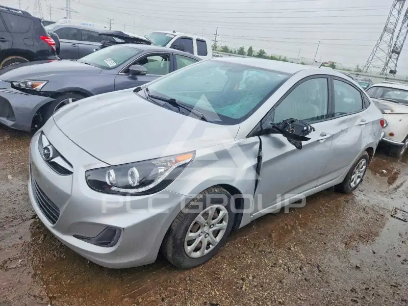2014 Hyundai Accent photo