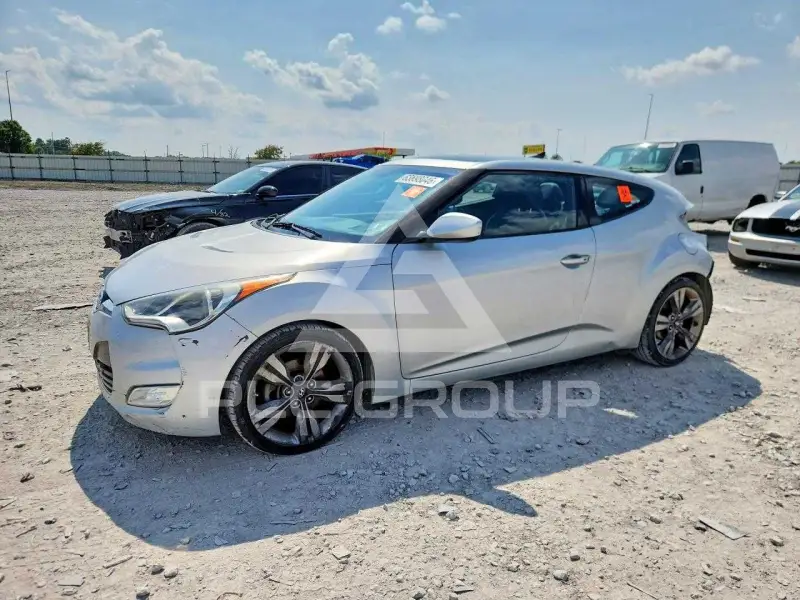 2014 Hyundai Veloster photo