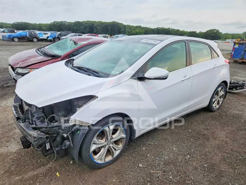 2014 Hyundai Elantra photo