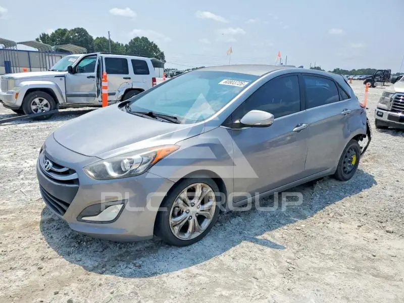 2014 Hyundai Elantra photo