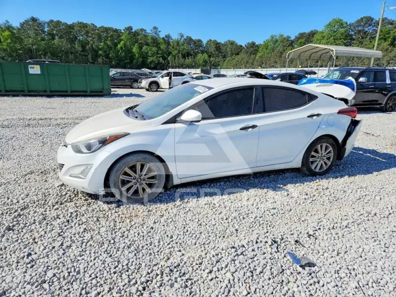 2014 Hyundai Elantra photo