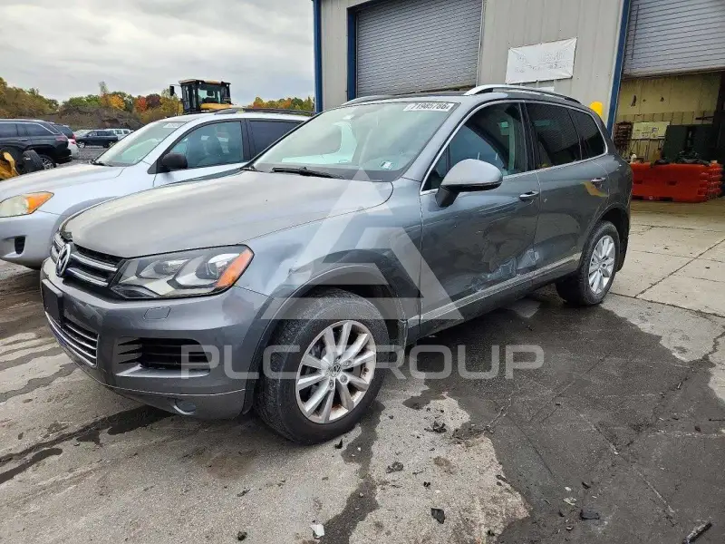 2014 Volkswagen Touareg фото