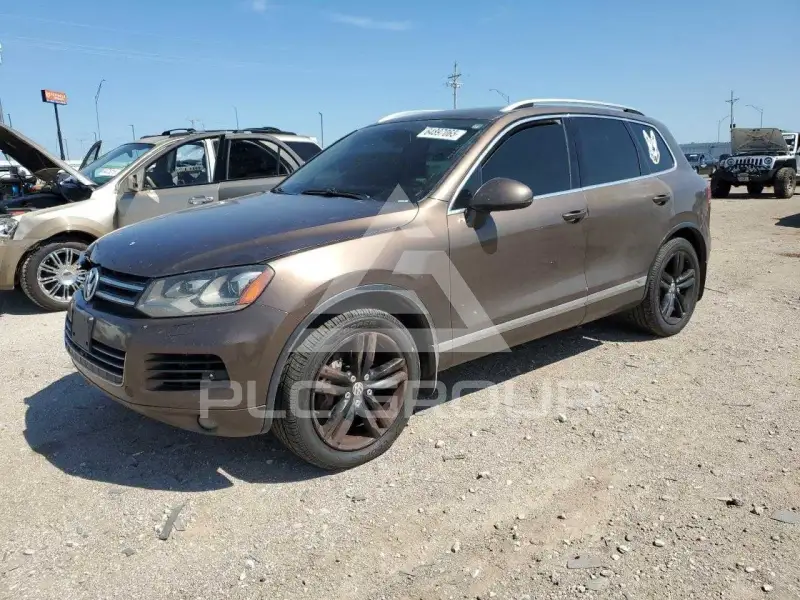 2014 Volkswagen Touareg photo