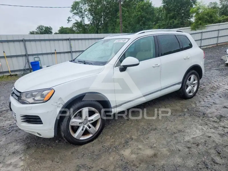 2014 Volkswagen Touareg фото