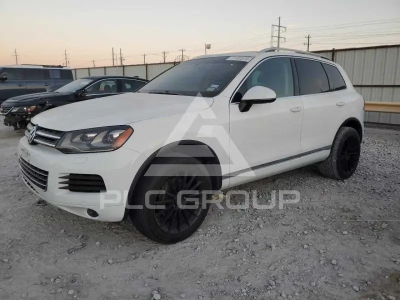 2014 Volkswagen Touareg photo