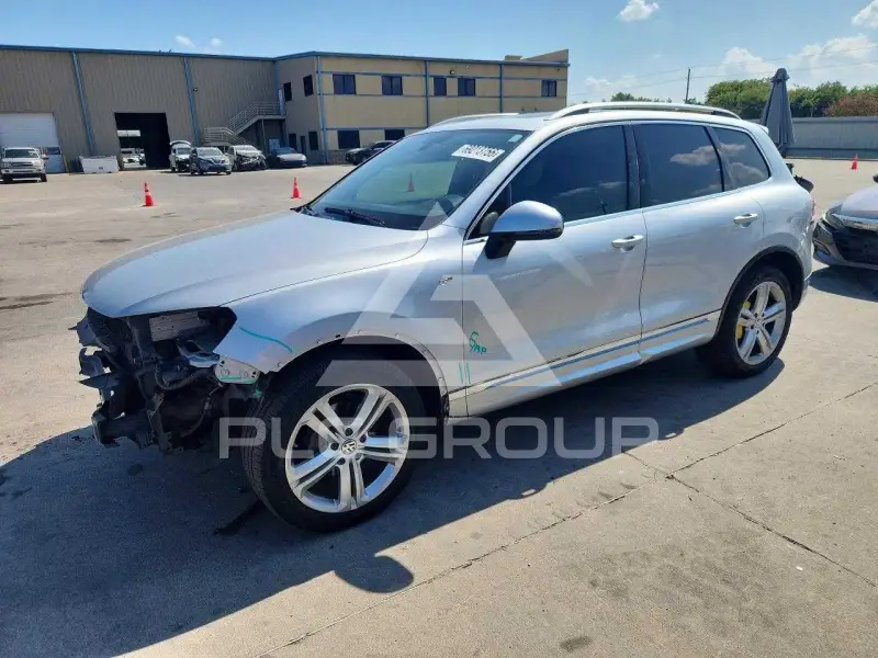 2014 Volkswagen Touareg photo