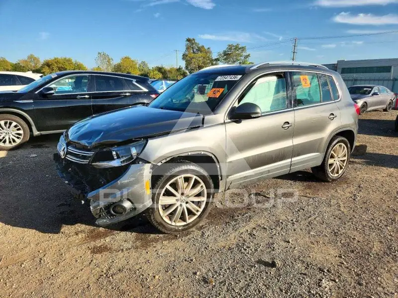 2014 Volkswagen Tiguan photo