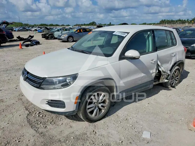 2014 Volkswagen Tiguan photo