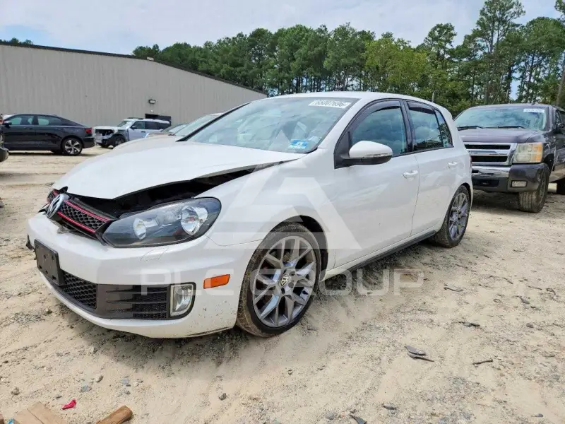 2014 Volkswagen GTI фото
