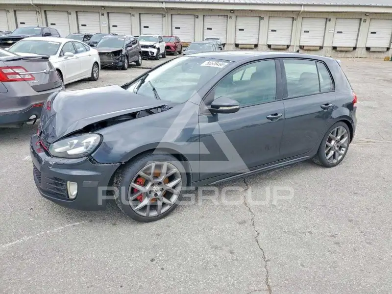 2014 Volkswagen GTI photo