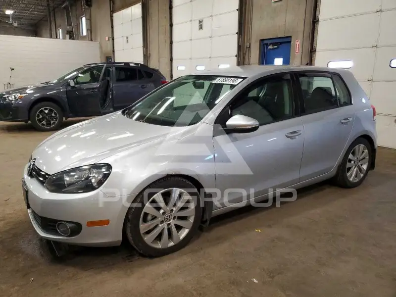 2014 Volkswagen GOLF photo