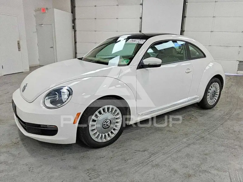 2014 Volkswagen BEETLE photo