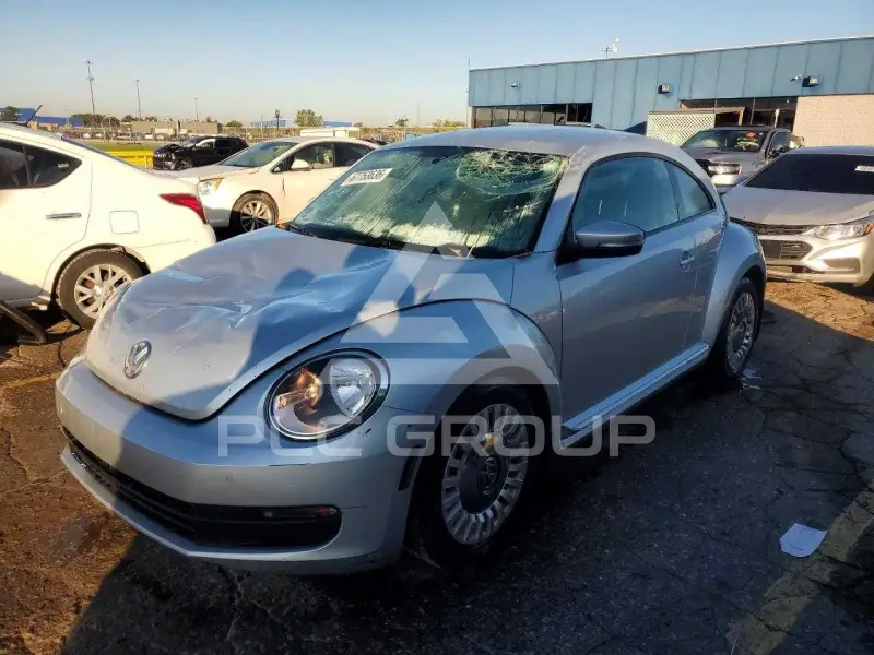 2014 Volkswagen BEETLE фото