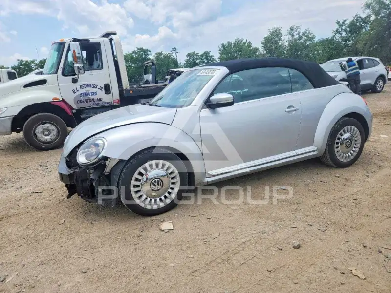 2014 Volkswagen BEETLE photo