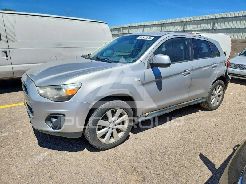2015 Mitsubishi OUTLANDER фото
