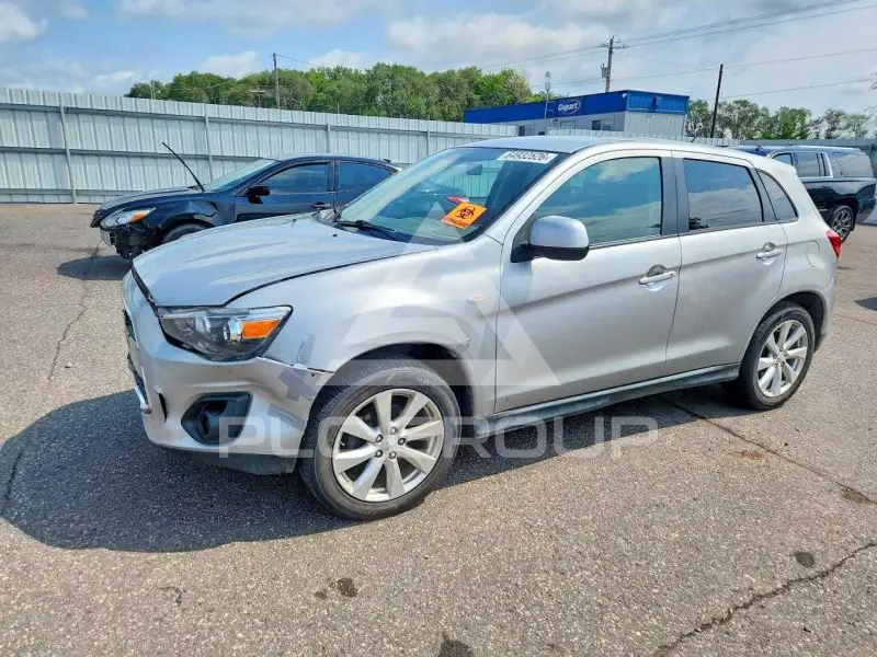 2015 Mitsubishi OUTLANDER фото