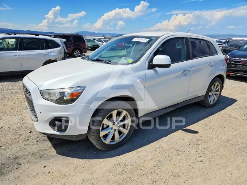 2015 Mitsubishi OUTLANDER photo