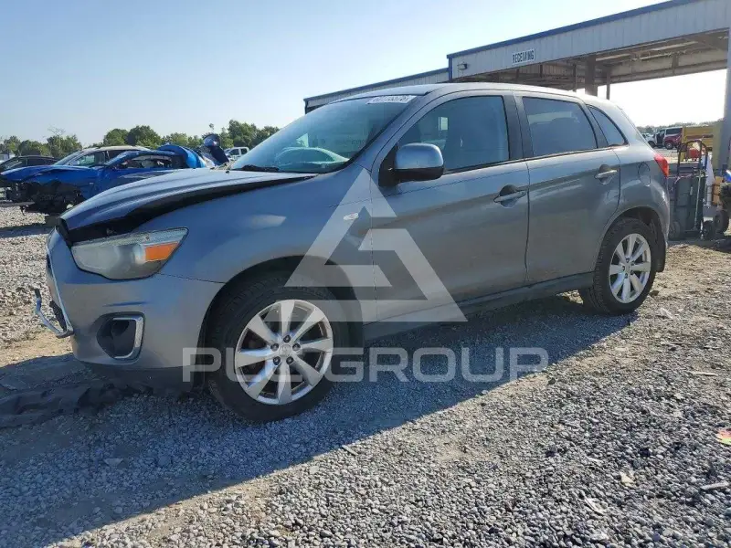 2015 Mitsubishi OUTLANDER photo