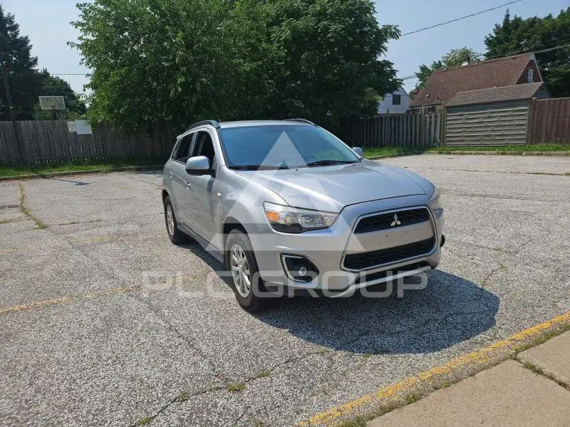2015 Mitsubishi OUTLANDER photo