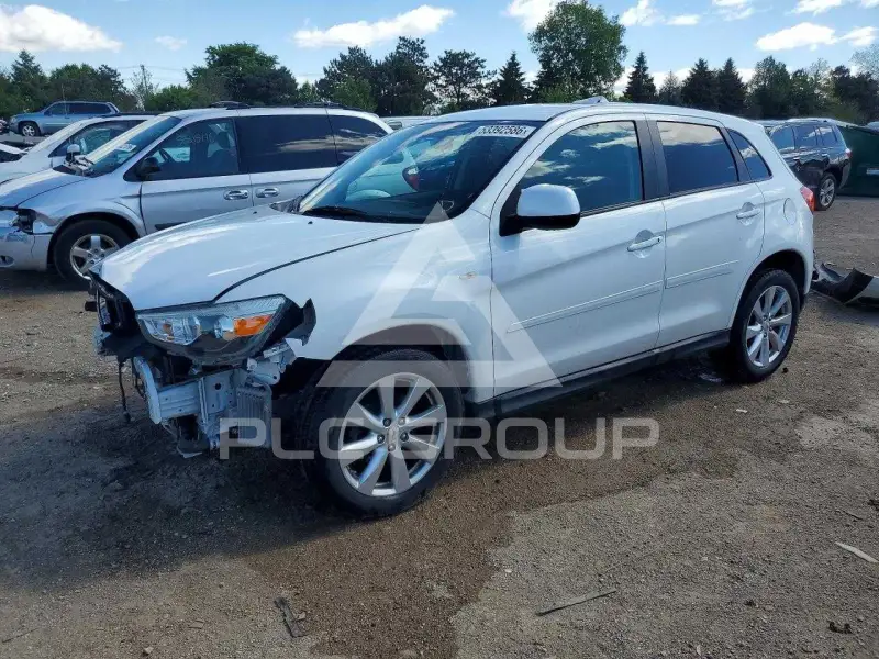 2015 Mitsubishi OUTLANDER photo