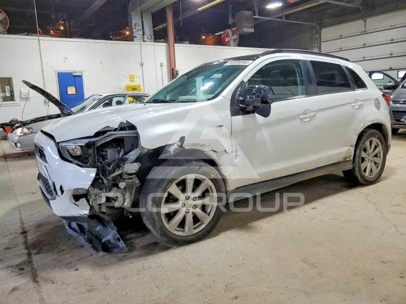 2015 Mitsubishi OUTLANDER фото