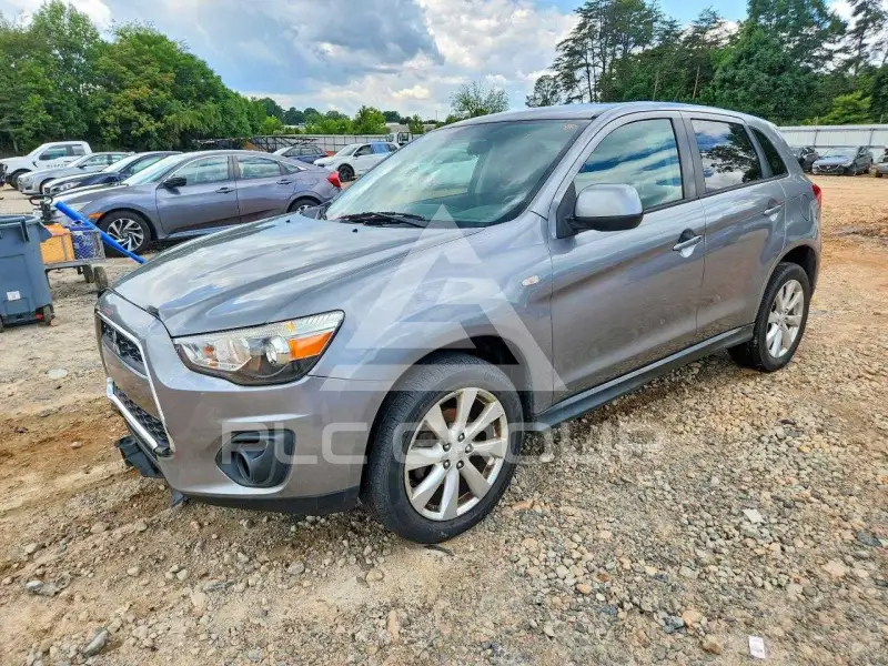 2015 Mitsubishi OUTLANDER фото