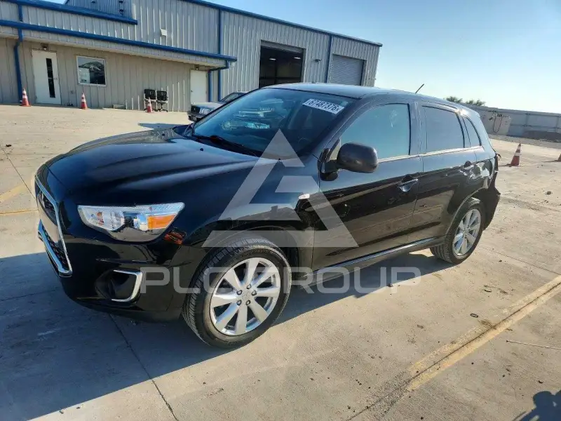 2015 Mitsubishi OUTLANDER photo