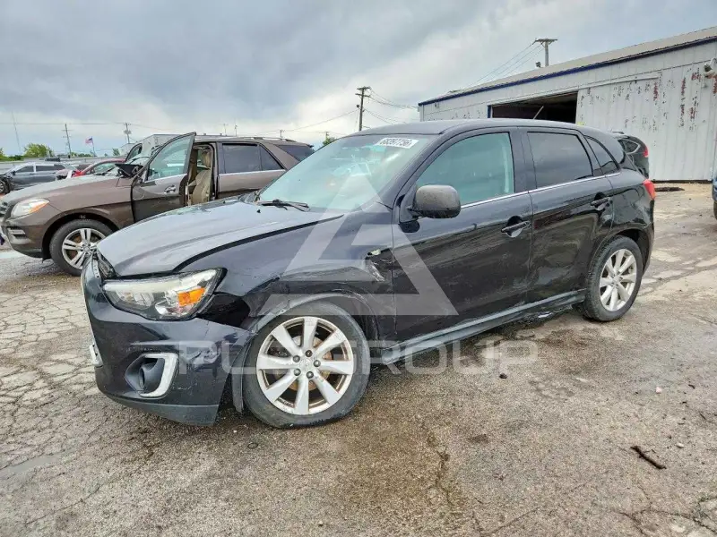 2015 Mitsubishi OUTLANDER фото