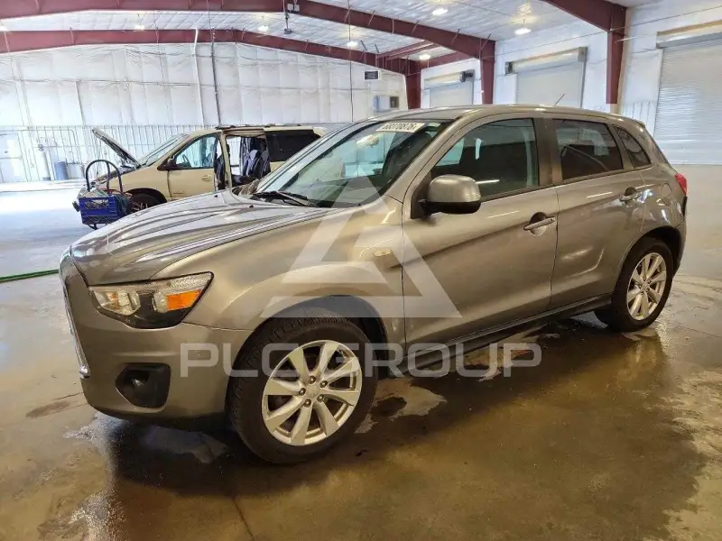 2015 Mitsubishi OUTLANDER photo