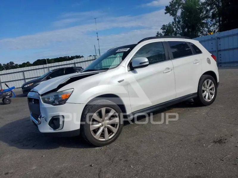 2015 Mitsubishi OUTLANDER фото