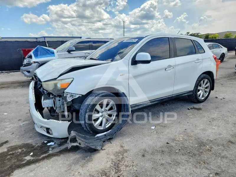 2015 Mitsubishi OUTLANDER фото