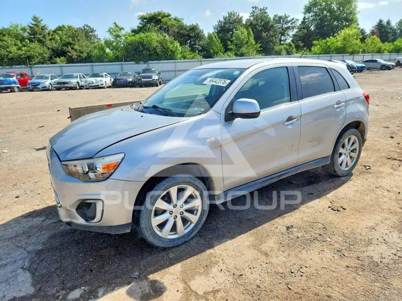 2015 Mitsubishi OUTLANDER фото
