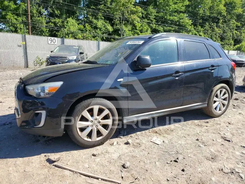 2015 Mitsubishi OUTLANDER photo