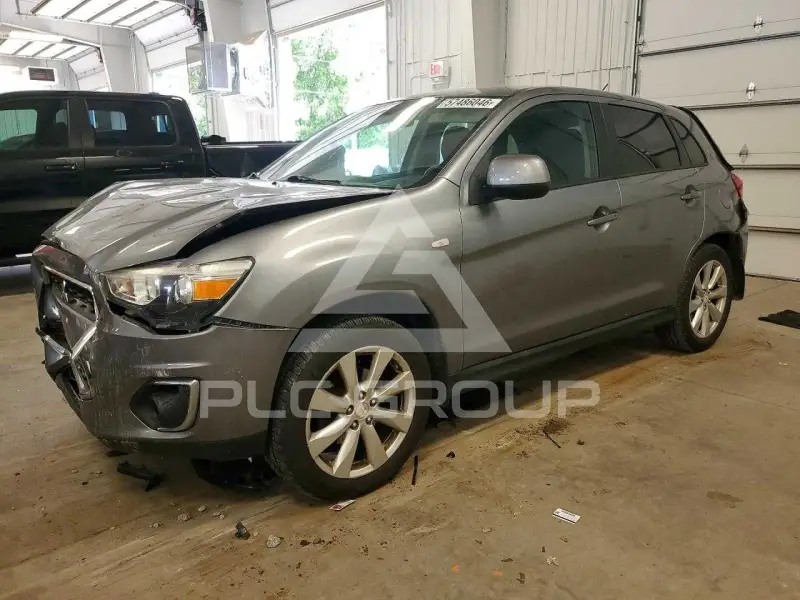 2015 Mitsubishi OUTLANDER photo