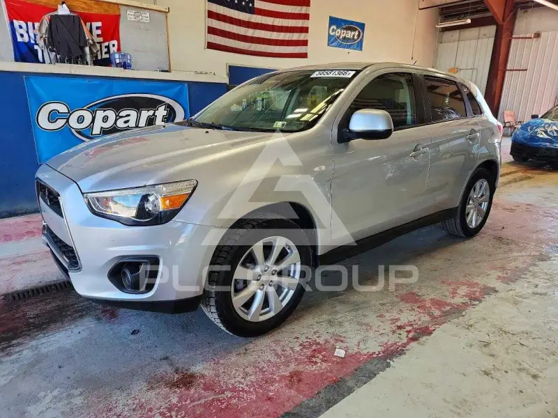 2015 Mitsubishi OUTLANDER фото