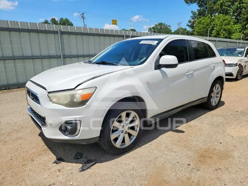 2015 Mitsubishi OUTLANDER photo