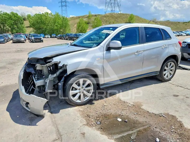 2015 Mitsubishi OUTLANDER фото