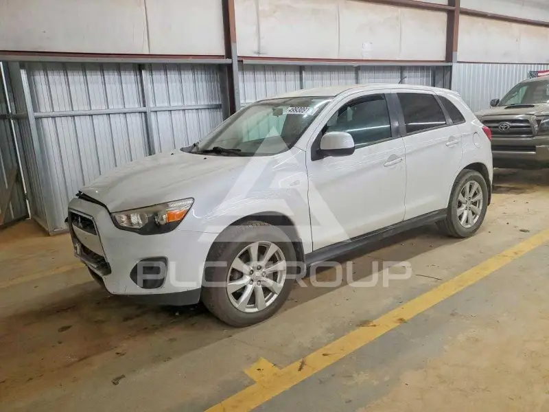 2015 Mitsubishi OUTLANDER photo