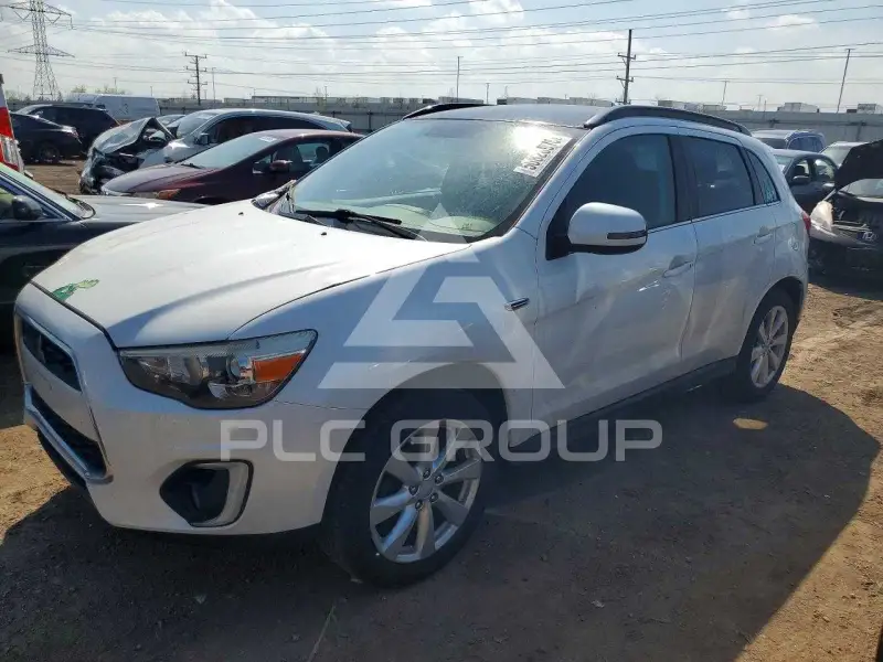 2015 Mitsubishi OUTLANDER фото