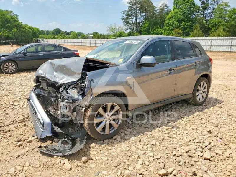 2015 Mitsubishi OUTLANDER photo